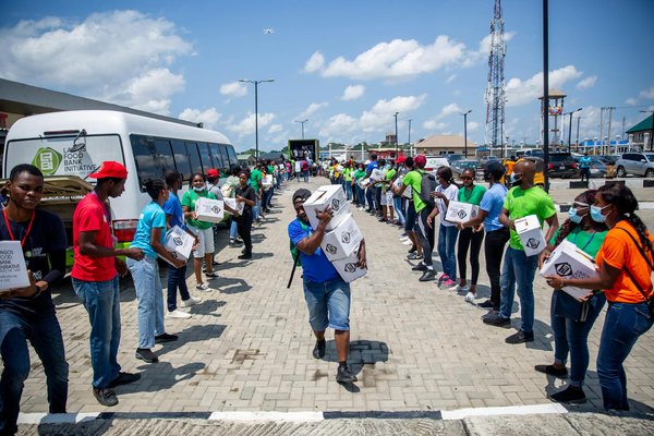 L'éventail, un accessoire tendance et pratique