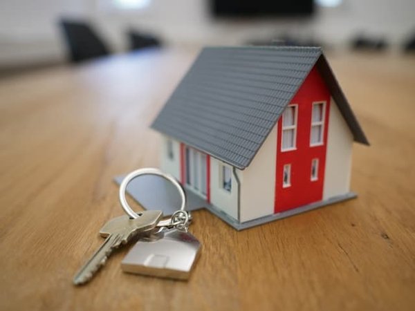 Stratégies pour devenir un agent immobilier performant