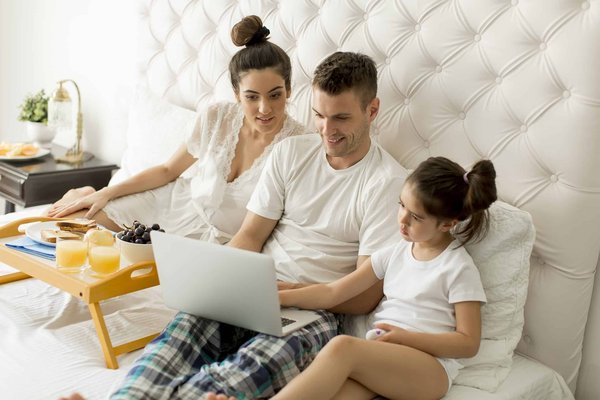 Quelle est la meilleure méthode pour apprendre les échecs en famille en s'amusant ?